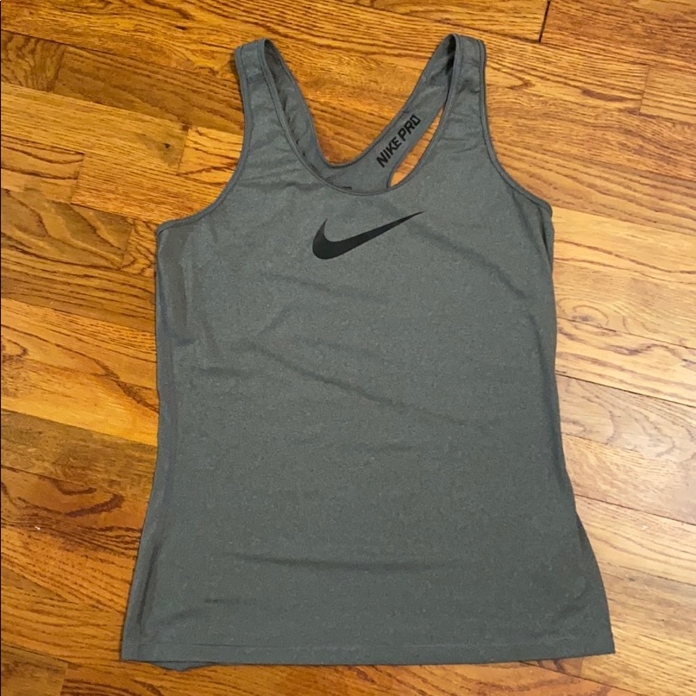 Nike Pro Women’s Athletic Tank